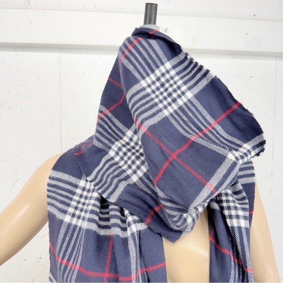 Made in Scotland Cashmere Navy Blue White Red Fringe Scarf 13.5 x 68” - Picture 3 of 12